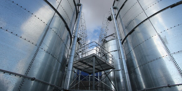 Interconnecting platform