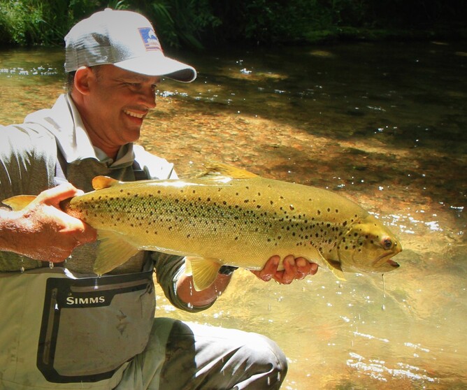 Rotorua Trout Guide Fly Fishing Rob Vaz