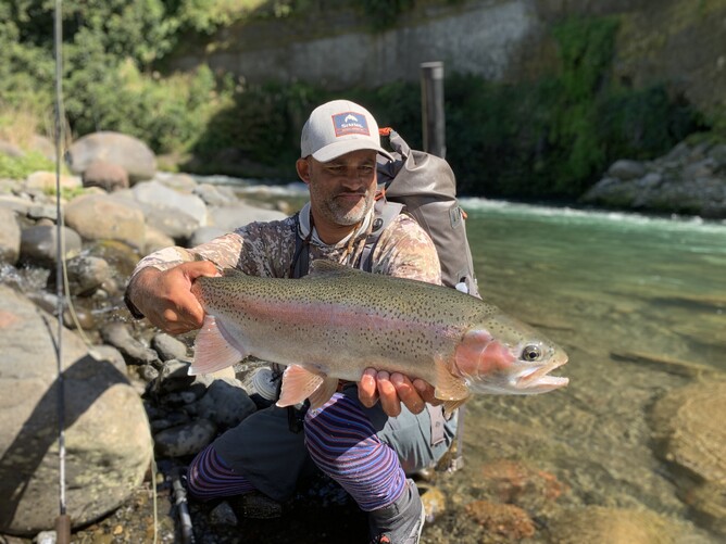 North Island New Zealand Fishing Guide Rob Vaz - Waikato