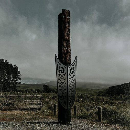 Sculpture by Kawharu Greensill & Kelvin Le Lievre