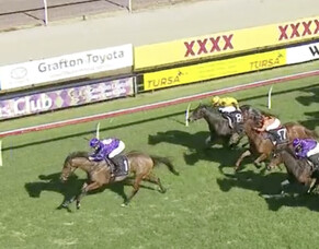 Gaylord Returns in Style - A Triple Milestone Win at Grafton