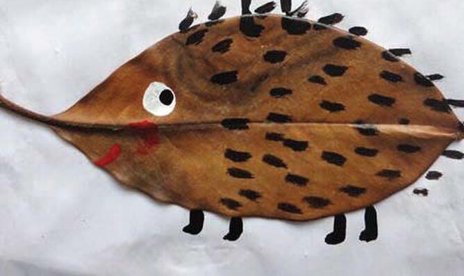 Autumn leaf animals