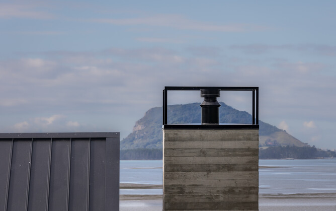 Insitu concrete feature outdoor fireplace - Okimokie Poorhouse