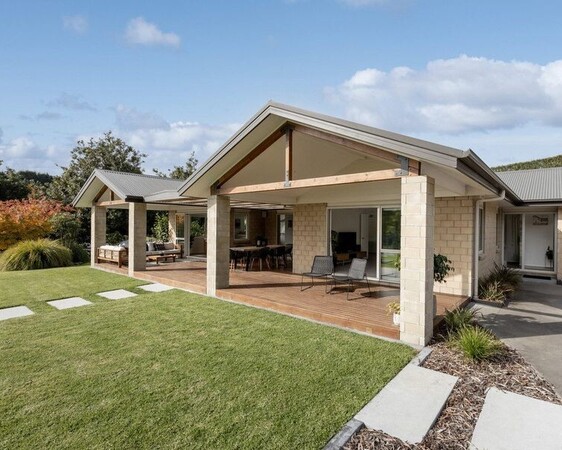 Te Puna House Extension with covered outdoor entertaining area