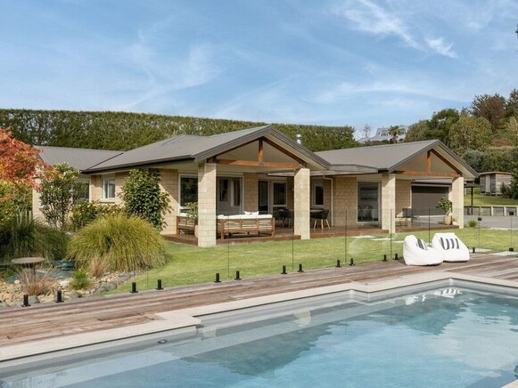 Te Puna gable end house extension