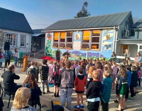 Ngāhinapōuri School Mural