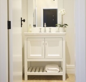 custom build bathroom vanities and ensuite vanity