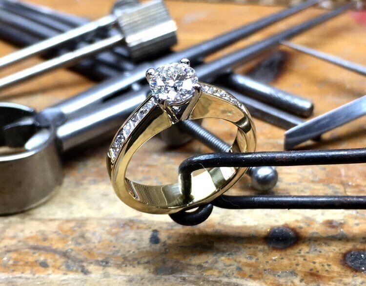 *SPARKLE FOR XMAS* FREE RING CLEANING & INSPECTION | Midas Diamond ...