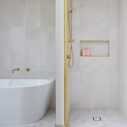 Image of modern tiled bathroom. Tiling service by Cosmic Tiling for Iconic Construction. Waikato.