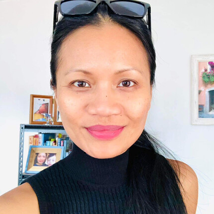 Head and shoulders image of Clarissa