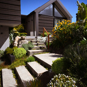 Quality landscape with bespoke construction and attention to detail.