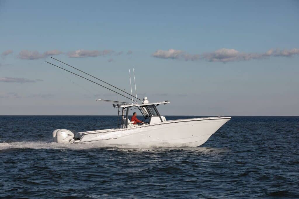 World Cat 400CC-X | Family Boats