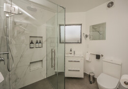 Luxury ensuite bathroom | Smith House Whanganui