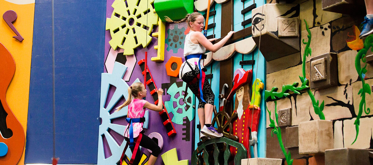 Kid's indoor climbing activities Extreme Edge Hamilton