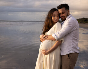 What to wear for your maternity shoot that you’ll actually be comfortable in