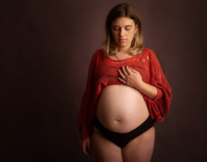 Studio Maternity Shoot &ndash; What to Expect
