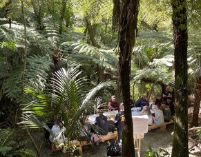 Builders team up to go bush