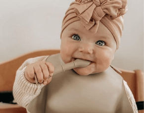 Starting Solids: Signs Your Baby is Ready