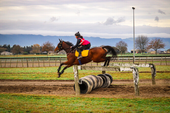 Emily and Te Atatu Memphis giving the tyres some air at Matamata Track.