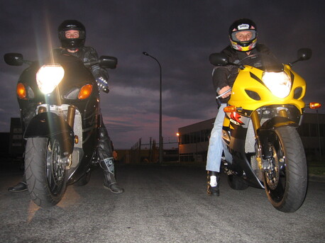 Dawn on the Hayabusa and Steve on the GSXR1000