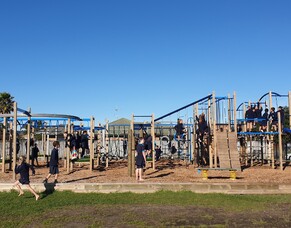 Tahatai Coast School