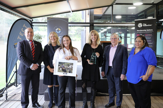 RRR - Rescue, Revive, Rehome receive Rising Star Award from Mayors