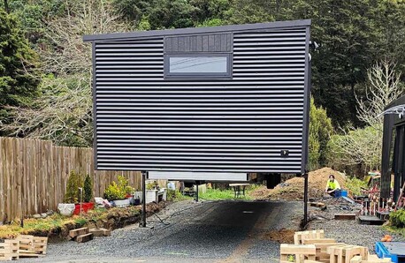 Tiny Towing Solutions have hydraulic jacks to help get your tiny home into the right space