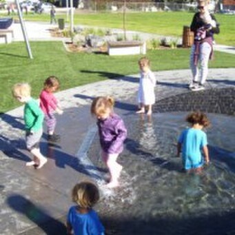 Children water play at hawkes bay park