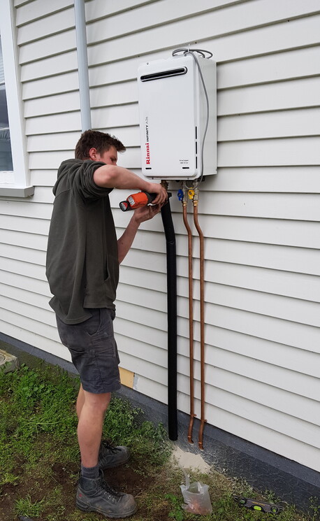 Rinnai Infinity - We supply and install the Rinnai Infinity continuous water heaters. Great if you are running out of hot water or if you don't like wasting money heating water when you are not using it.