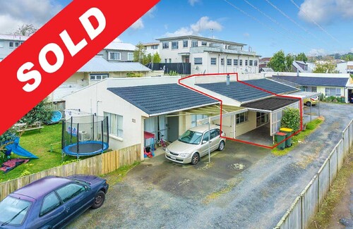 Unit 2, 121 Queens Avenue, Hamilton