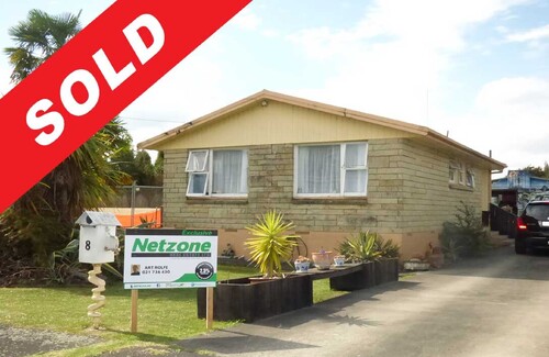 8 Gazeley Avenue, Hamilton