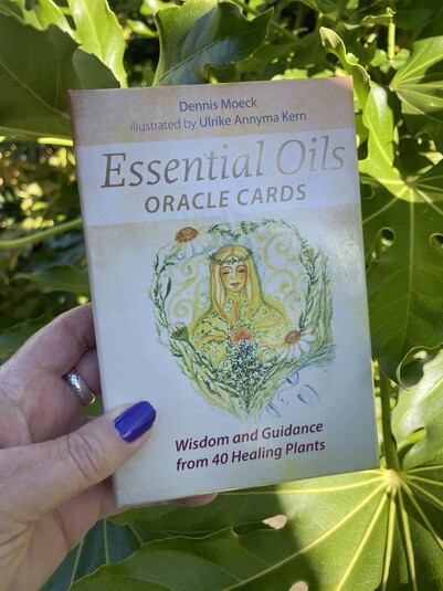 Essential Oils Oracle Cards - Wisdom and Guidance from 40 Healing Plants