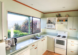 Capeview Cottage Kitchen with a view