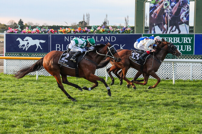 Streak Of Power (centre) makes it a top day for trainer Fraser Auret as he wins the Listed Daphne Bannan Memorial Easter Stakes (1600m) at Riccarton - Photo: Race Images South