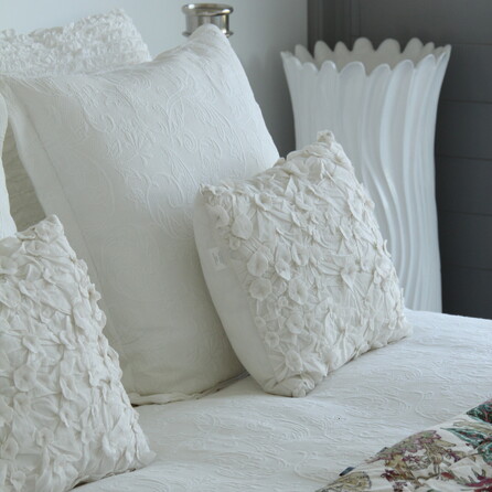 Home styling by Julia Empson, Interior designer and stylist. Waikato, New Zealand