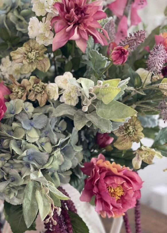 Faux flower styling by Julia Empson Interiors. Ohaupo, Hamilton, New Zealand,