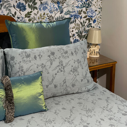 Tablescape styling by Julia Empson, Interior designer and stylist. Waikato, New Zealand