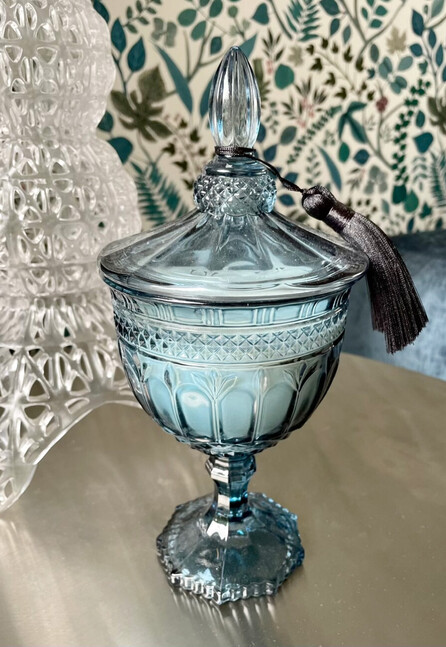 Image of Daisy candle in navy. Buy online via Julia Empson Interior Design & Styling. Ohaupo, Waikato. New Zealand.