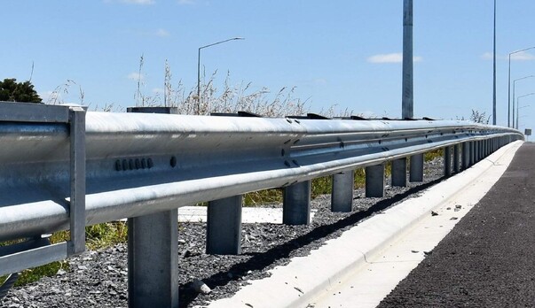 Takitimu North Link - Temporary Guardrail Installation