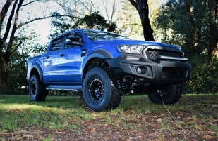Featuring the new ARB Stealth Bar, 30" Drivetech 4x4 Lightbar, OME Suspension Lift, Flares, Mickey Thompson ATZ P3 Tyres & Dynamic Imitation Bead Lock Wheels
