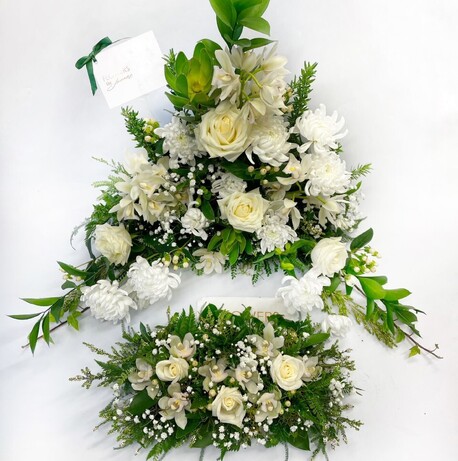 Two Pieces Flower Arrangement