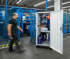 sContainer - Secure pallet-format service depot