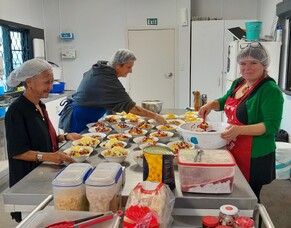 Seeking volunteers: 155 Open Arms kitchen