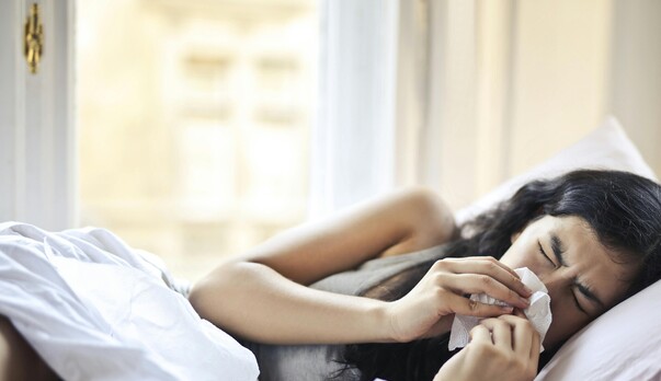 Top 5 Essential Oils to Kiss Your Hay Fever Symptoms Goodbye