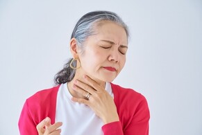 Top 5 Essential Oils for Sore Throat Relief