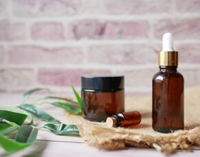 Say “Good-Bye” to your hair and scalp troubles using your DIY hair oil