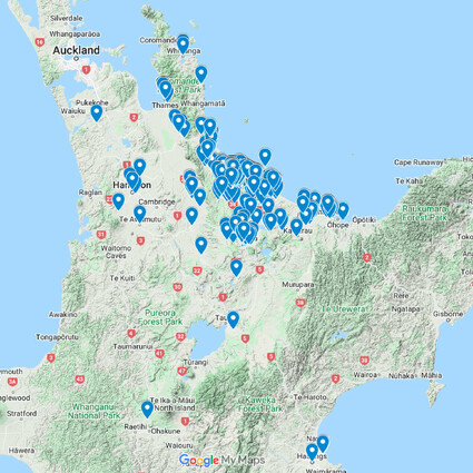 Map of the North Island with over 500 pinned locations showing where Bay Solar has installed solar systems