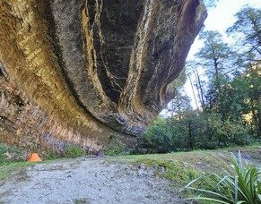 Ballroom Overhang Track