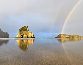 Wharariki Beach Walk