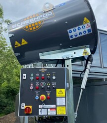 Terex J1175 Jaw Crusher crushing rock